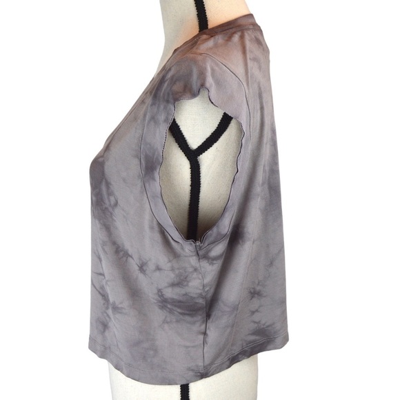 2 Workout Boxy Fit Crew Neck Crop Tanks, Size Large (1 NWT) - Picture 12 of 16